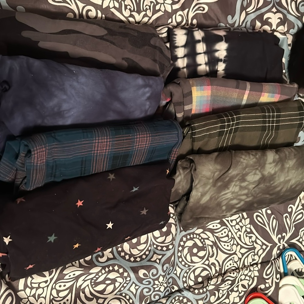 8 pairs of Torrid leggings size 3